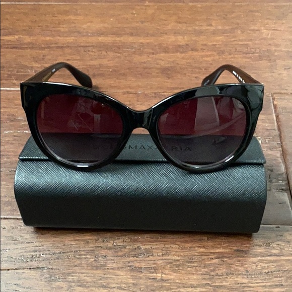 BCBG Karina Sunglasses BRAND NEW! main image 4